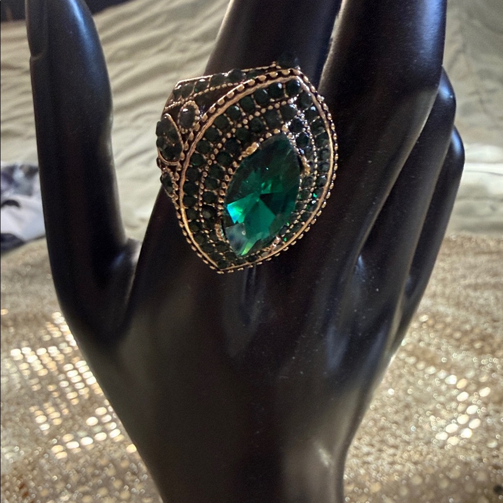 Elegant Green Gemstone Ring